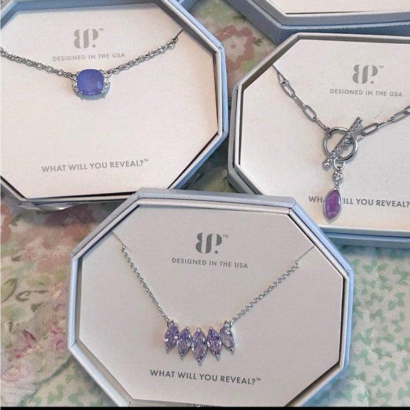 Necklaces bundle - Picture 2 of 2